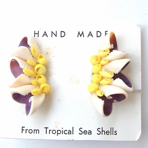 Earrings Seashell Ear Clips Vintage Shell Beach - Picture 2 of 4
